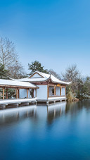 Romantic couple tourist destination 02