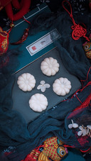 Homemade ice skin mooncakes