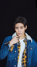 新晋流量小生侯明昊