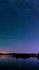 仰望半月的夜空