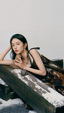 周也 英气与美貌并存