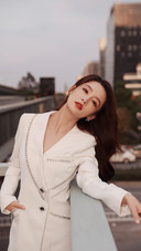 气质俱佳的李沁
