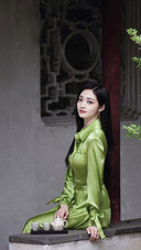 周洁琼女人味十足