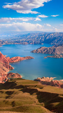 The blue water of the yellow river