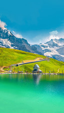 Stunning mountain lake near Kleine Scheidegg