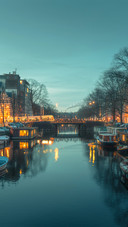 Lights and reflections on the water surface