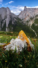 The valley along the jiangdi highway