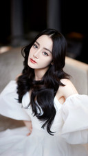 迪丽热巴美出新高度