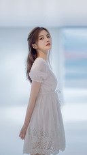 长相干净女孩的特点