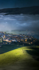 The morning mist spread over langyi temple