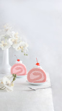 Roll Cake Stuffed in the Gap