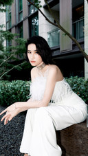 “最美千金”何超莲