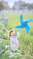Girl with Windmill ©YaoGuoXiaRen