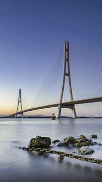 The river crossing bridge under the curtain of night