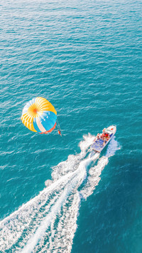 Summer water skiing activities that cannot be missed
