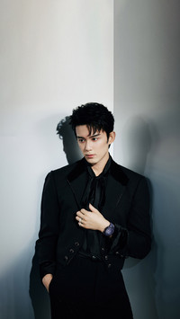 吴磊从小帅到大