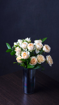 Roses of different colors have different intentions