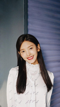 宝藏女孩章若楠