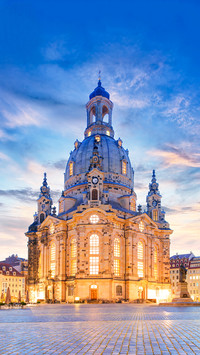 Lutheran Frauenkirche in Dresden at night