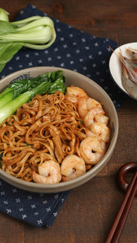 虾仁青菜炒面
