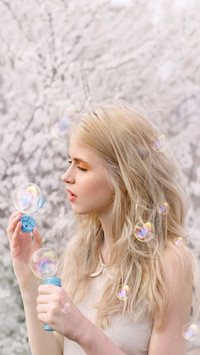 International-bubbles