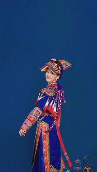 羌绣少女赵露思！