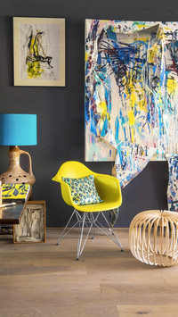 Play with colorful home furnishings