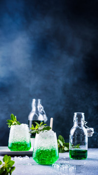 Summer Cocktail with Mint and Crushed Ice