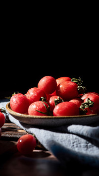 Bright red, enticing cherry tomatoes