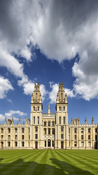伦敦以西的英伦学院