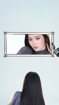 卢昱晓水色映影
