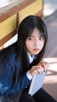 少女感十足的黑长直
