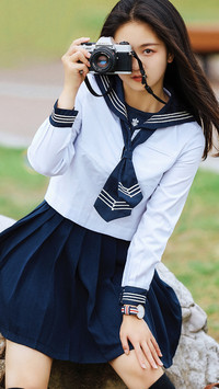 制服女孩的夏日私语