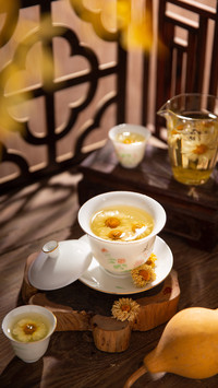 Drinking tea 2