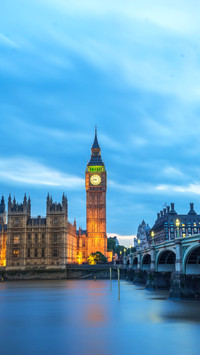 Big Ben and Parliament vertical composition
