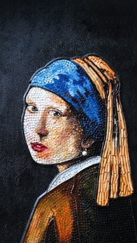 Recycling bottle caps to create worldrenowned paintings