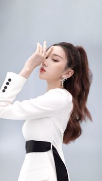 刘令姿成长之路