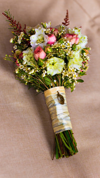 What kind of bouquet is most suitable for the occasion 0