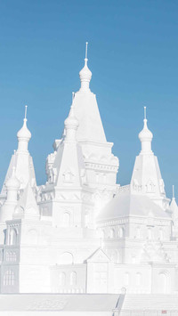Extremely cold ice sculpture