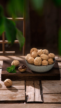 The wonderful use of walnut shells