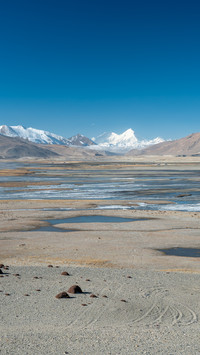 Xilin Viewing Platform over Everest and Lhotse