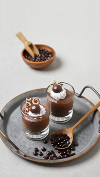 Caramel custard and chocolate custard