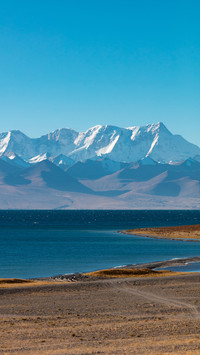 Namtso lake takes in the vastness of the plateau