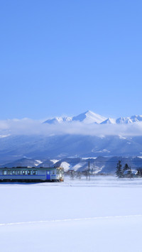 JR Hokkaido local train in The Daisetuzan National Park