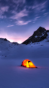 Starry nights on the mountain sleeping in the snow
