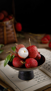 Freezing lychees for emergency treatment