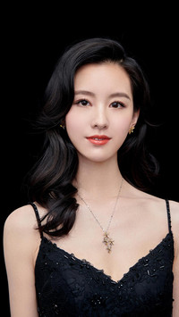 陈都灵“假笑女艺人”