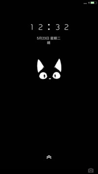 萌萌黑猫