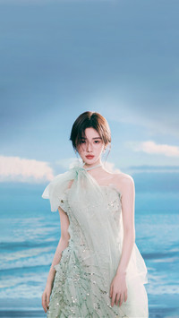 “白天鹅”鞠婧祎