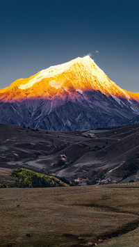 The main peak of ge nie snow mountain